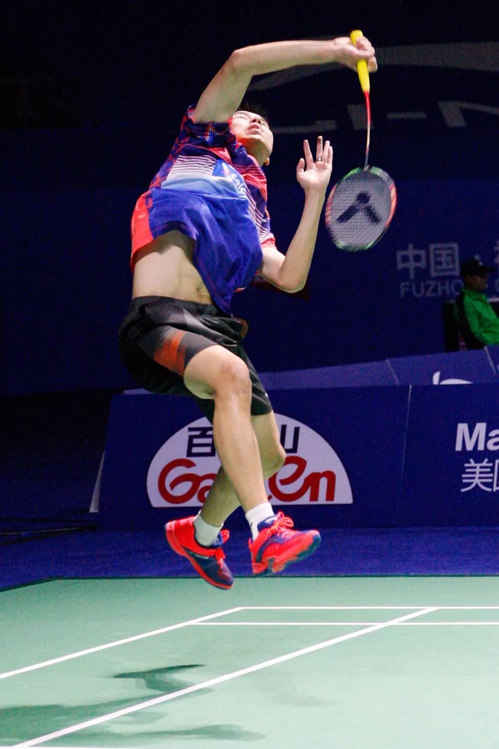 爱游戏新游榜单羽毛球锦标赛焦点战：塞北迅豹队大胜南城巨龙队，外线火力全开。传控打穿防线的简单介绍