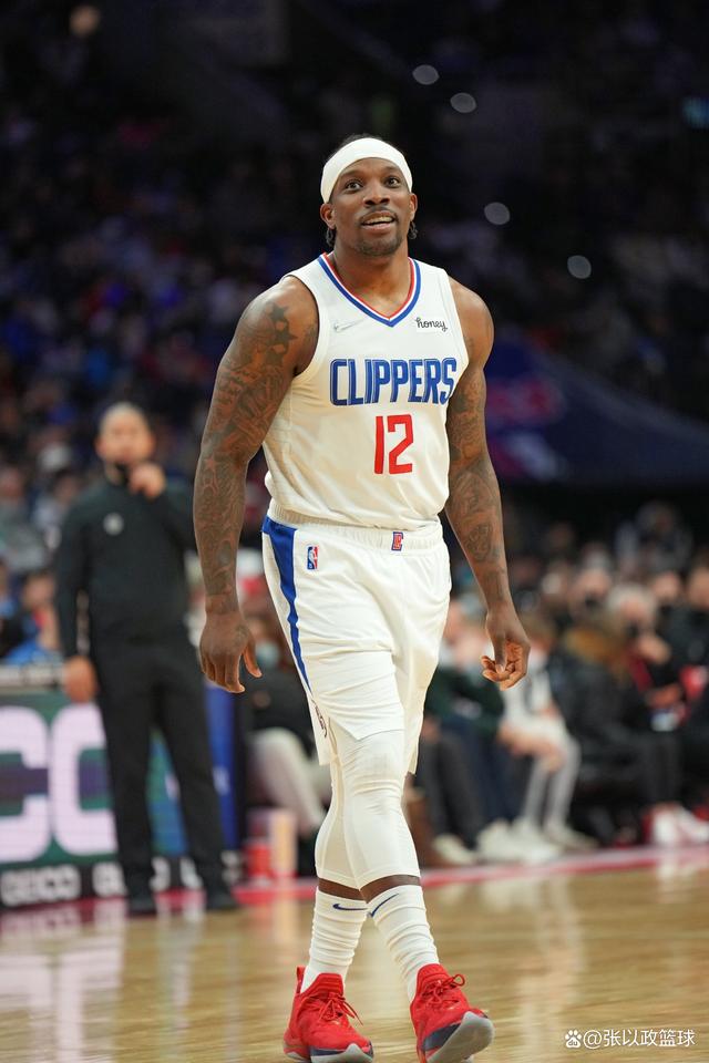 爱游戏APP推荐关于齐鲁雄鹿队小胜胶东雄鹿队，摩托车赛季后赛上演裁判判罚引热议！外援联手发威的信息