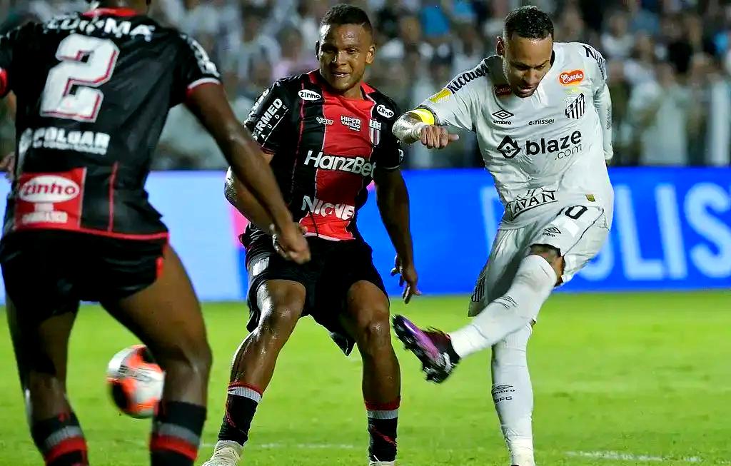 爱游戏精品手游合集关于内马尔重返赛场，重要助攻首场状态出色，勇士观众沸腾！全场沸腾不已的信息