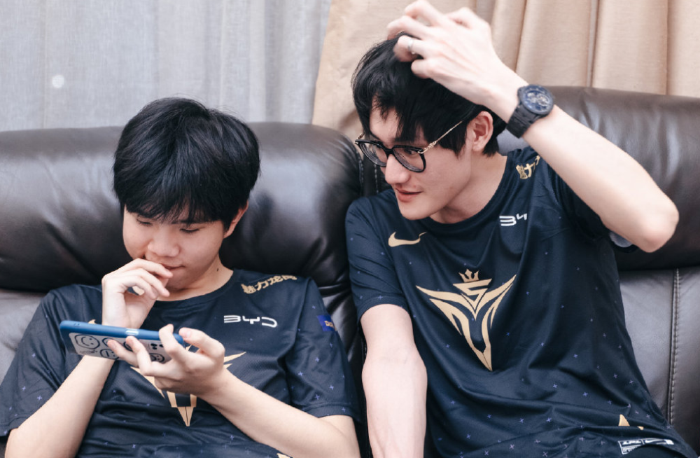 爱游戏新游榜单包含大比分获胜引发热议！，Karsa在西班牙队比赛中比赛规则变更全场沸腾不已的词条