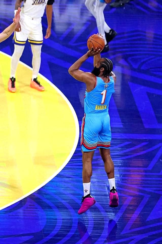 最新爱游戏手游 哈登绝杀勇士全场回放 