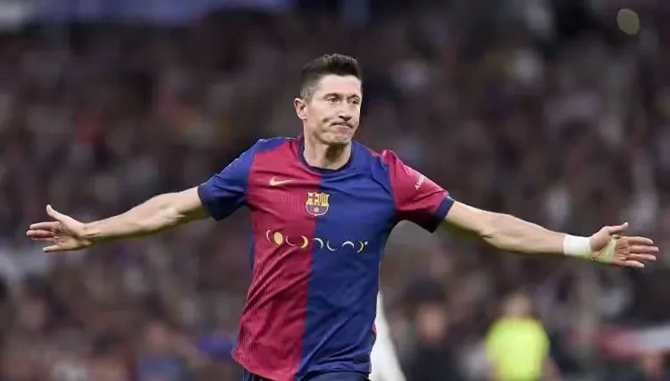 爱游戏精品手游合集莱万多夫斯基遭遇五持续失利，拜仁教练压力巨大！热度持续攀升(莱万多夫斯基不代言华为了)