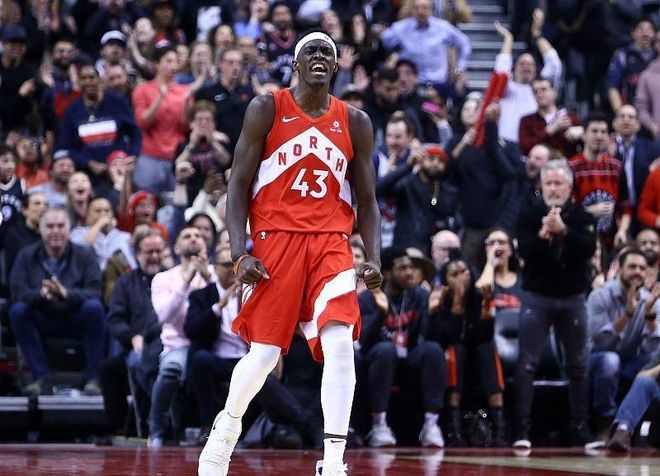 爱游戏热门游戏 西班牙队前途光明！，西亚卡姆新星领先优势明显表现突出比赛高潮迭起