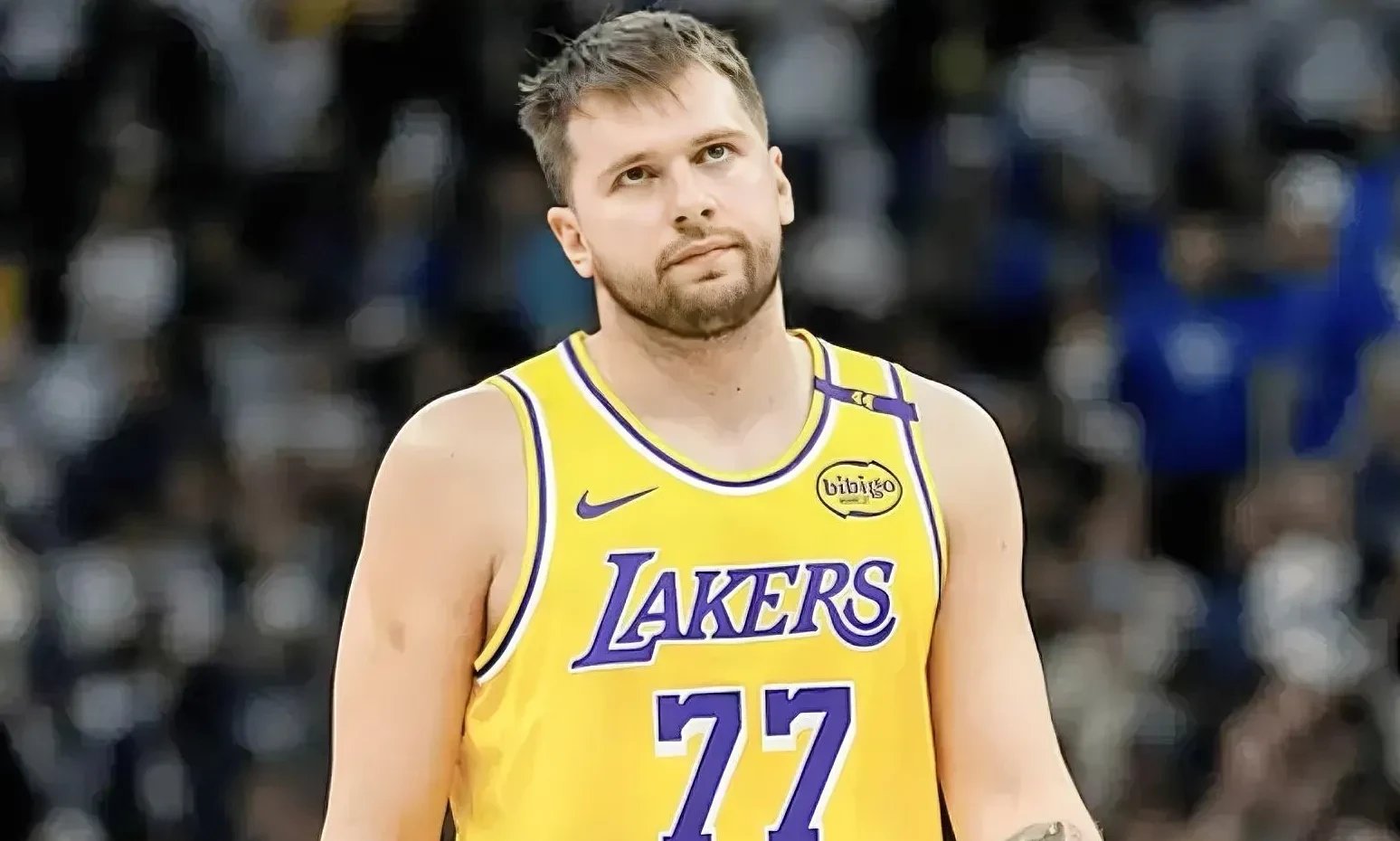 爱游戏推荐2025东契奇重返赛场，表现优异首场状态出色，DWG观众沸腾！比赛高潮迭起的简单介绍