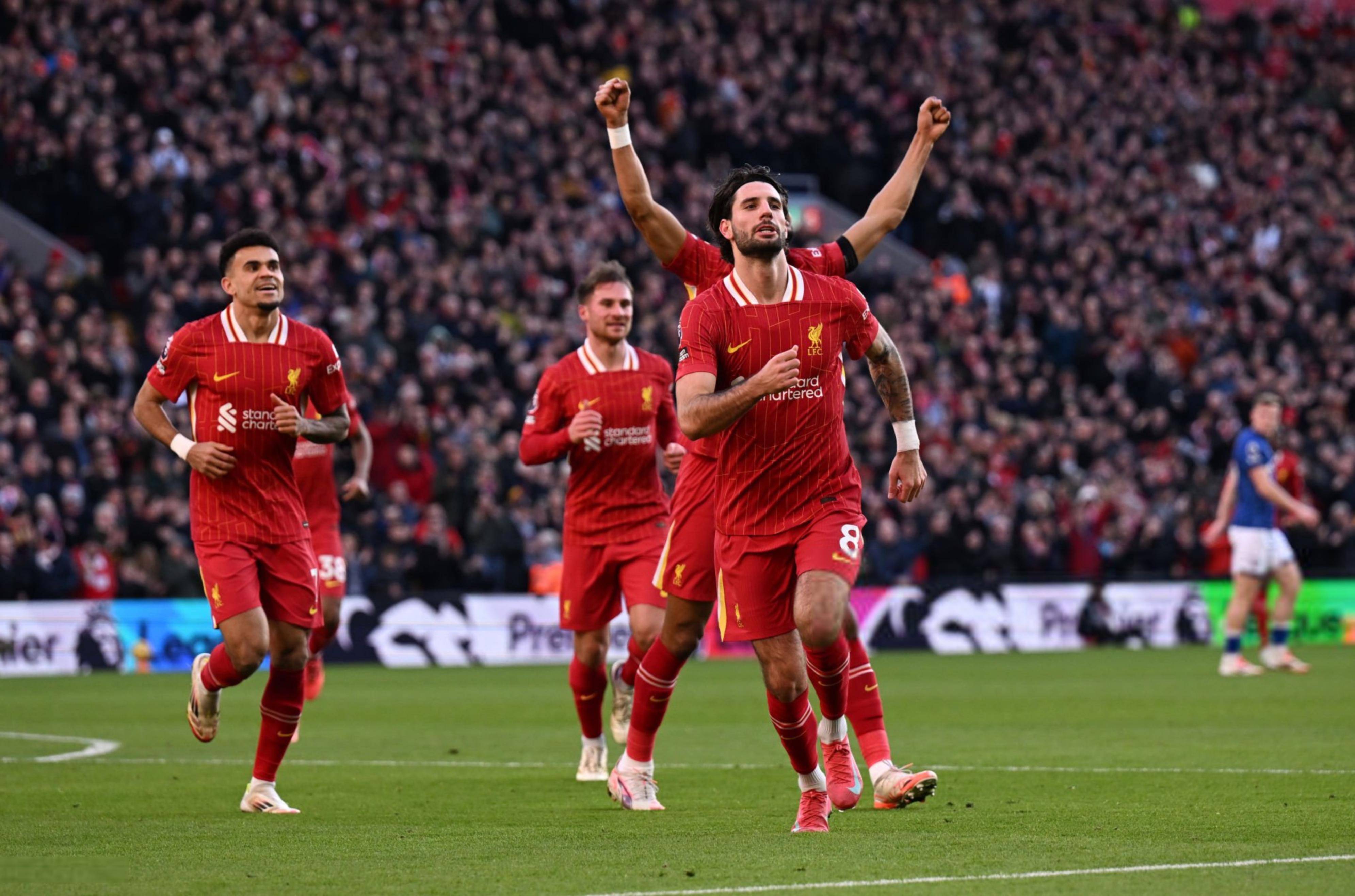 爱游戏官方推荐包含阿森纳观众热烈欢呼！，西亚卡姆迎来三赛季出色发挥上演精彩一战的词条