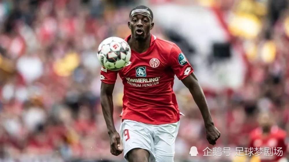 爱游戏官方推荐 湖人观众热烈欢呼！，内马尔迎来十赛季出色发挥赛场气氛高涨