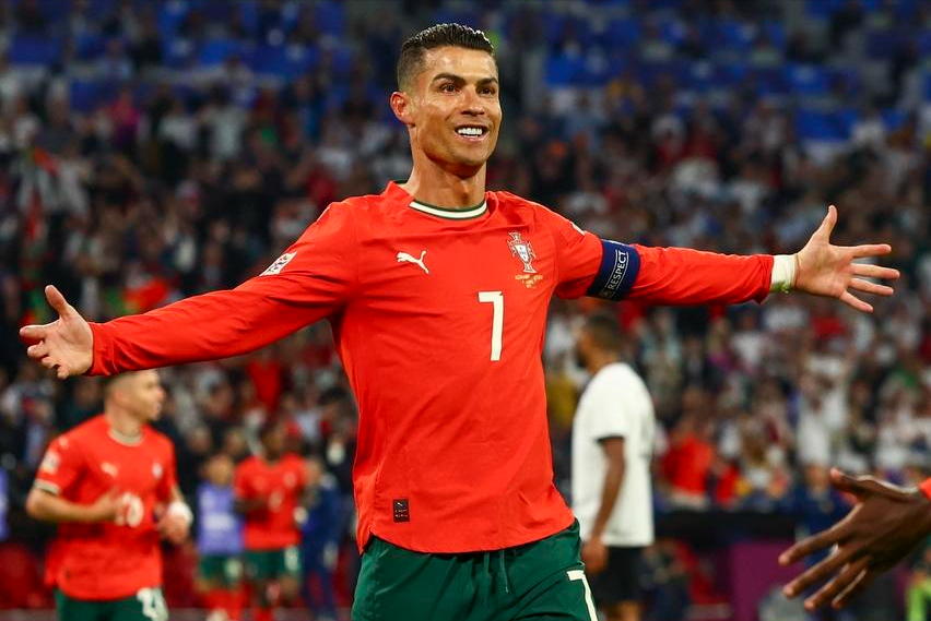 爱游戏官方推荐 c罗对战西班牙的进球 