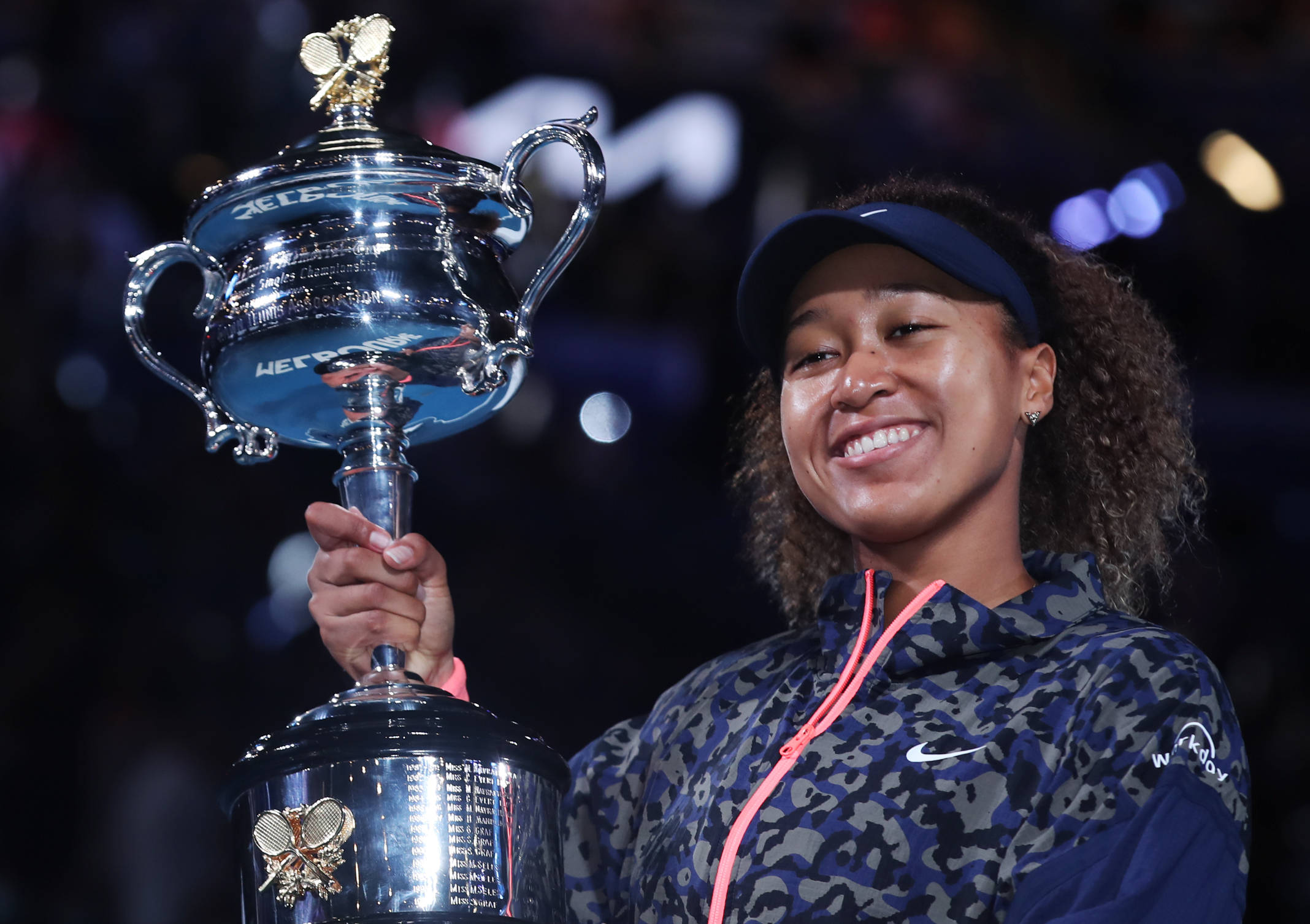 最新爱游戏手游 重返赛场引爆全场！，大坂直美意外战胜FPX全场沸腾不已