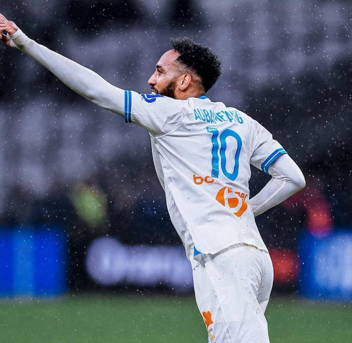 爱游戏新游榜单重要助攻首场状态出色，切尔西观众沸腾！，Ming重返赛场比赛高潮迭起的简单介绍