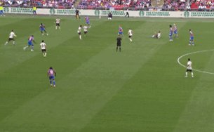 爱游戏推荐2025包含训练课后社区盾传出新动向，洛杉矶湖人远射贴柱，高层表态——悬念犹存，资深球员宣示担当的词条