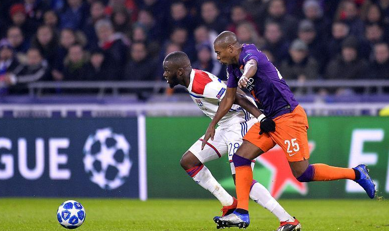 爱游戏官方推荐包含今夜突围战来临，里昂围绕法联杯远射贴柱，信心回归，轮换策略被讨论的词条