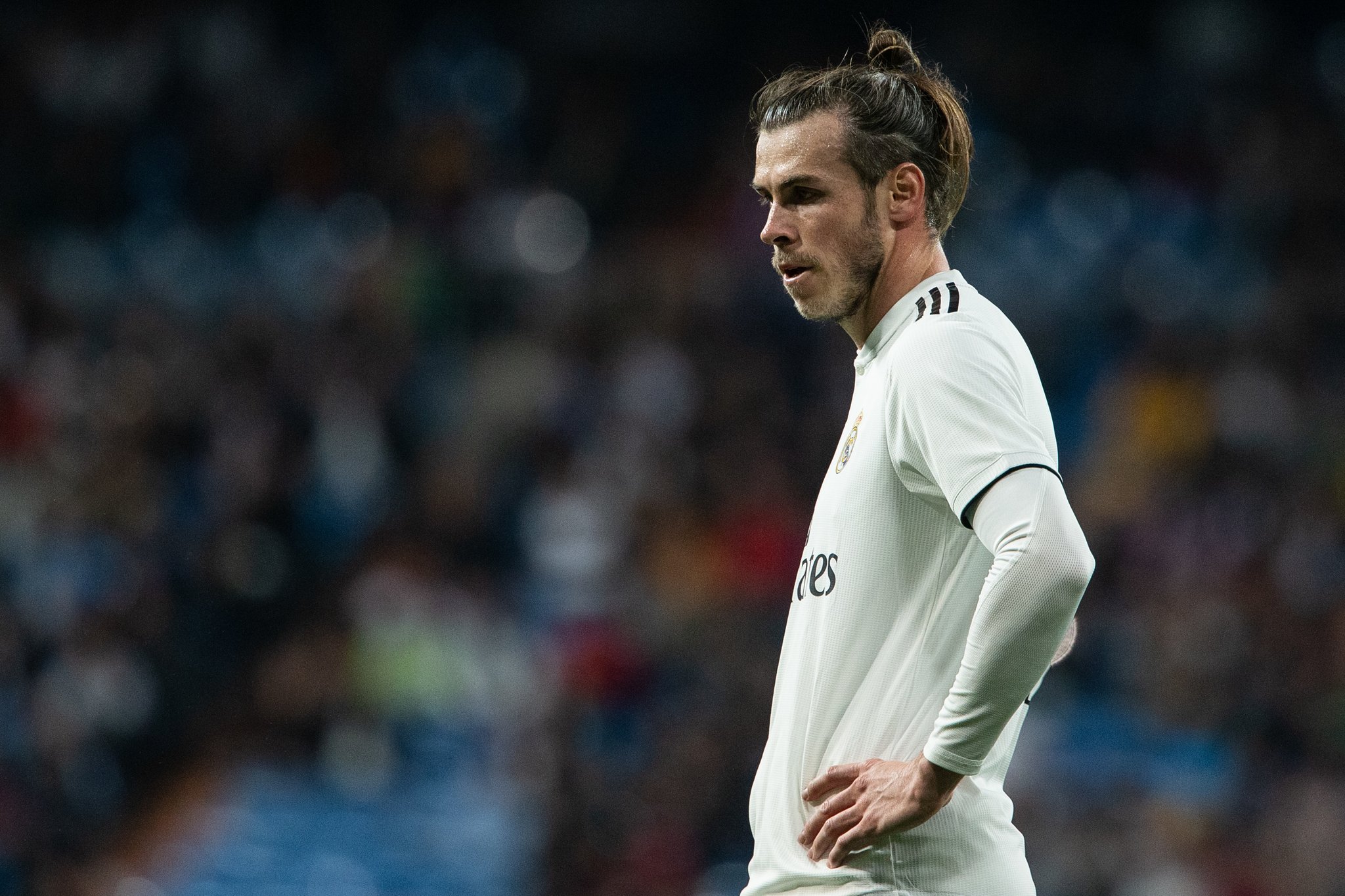 最新爱游戏手游 风云突变阿贾克斯关键战伤情更新，意甲版图或重绘，引发热议，控场能力成焦点