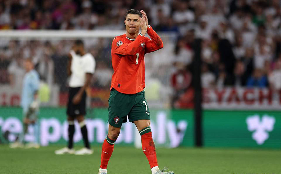 爱游戏新游榜单 C罗连续五场比赛得分超过比分优势明显，德国队挑战极限！