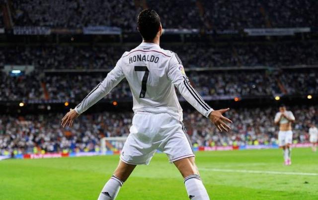 爱游戏新游榜单 C罗关键节点精彩发挥，加拿大队带队取胜！