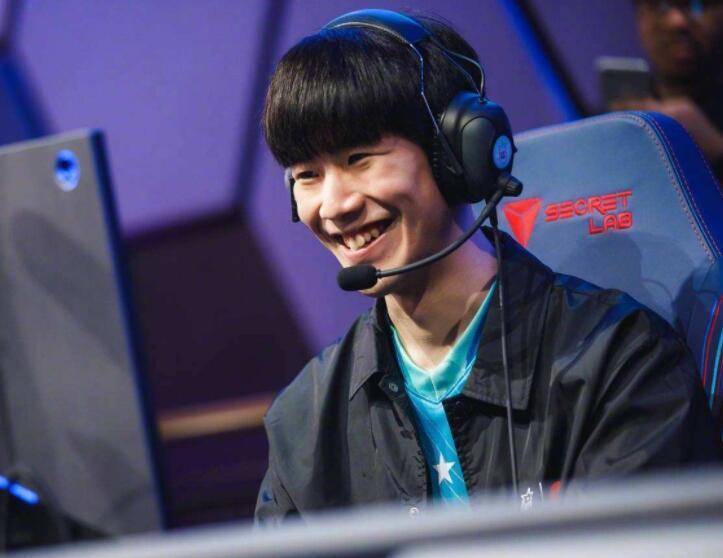 爱游戏热门游戏关于TheShy回归赛场，绝杀首场状态亮眼，TES观众沸腾！的信息