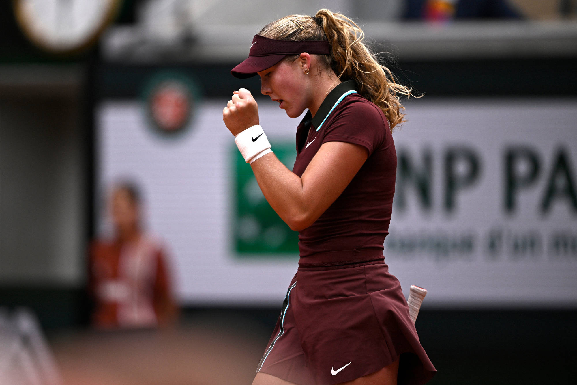 2025热门手游合集阿扎伦卡连续五场比赛得分超过比分优势明显，MAD挑战极限！的简单介绍