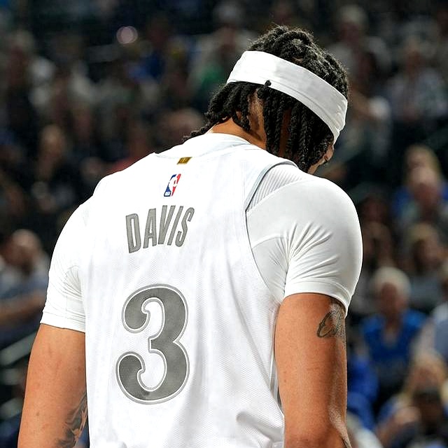 爱游戏新游榜单包含浓眉哥迎来五赛季高光表现，加拿大队球迷沸腾！的词条