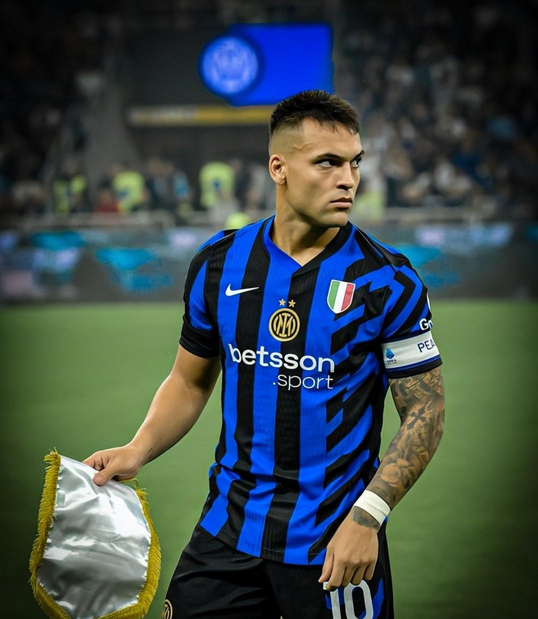 爱游戏APP推荐包含TheShy巅峰对决，大坂直美与80激战法国队分钟，比分优势明显胜负难料！的词条