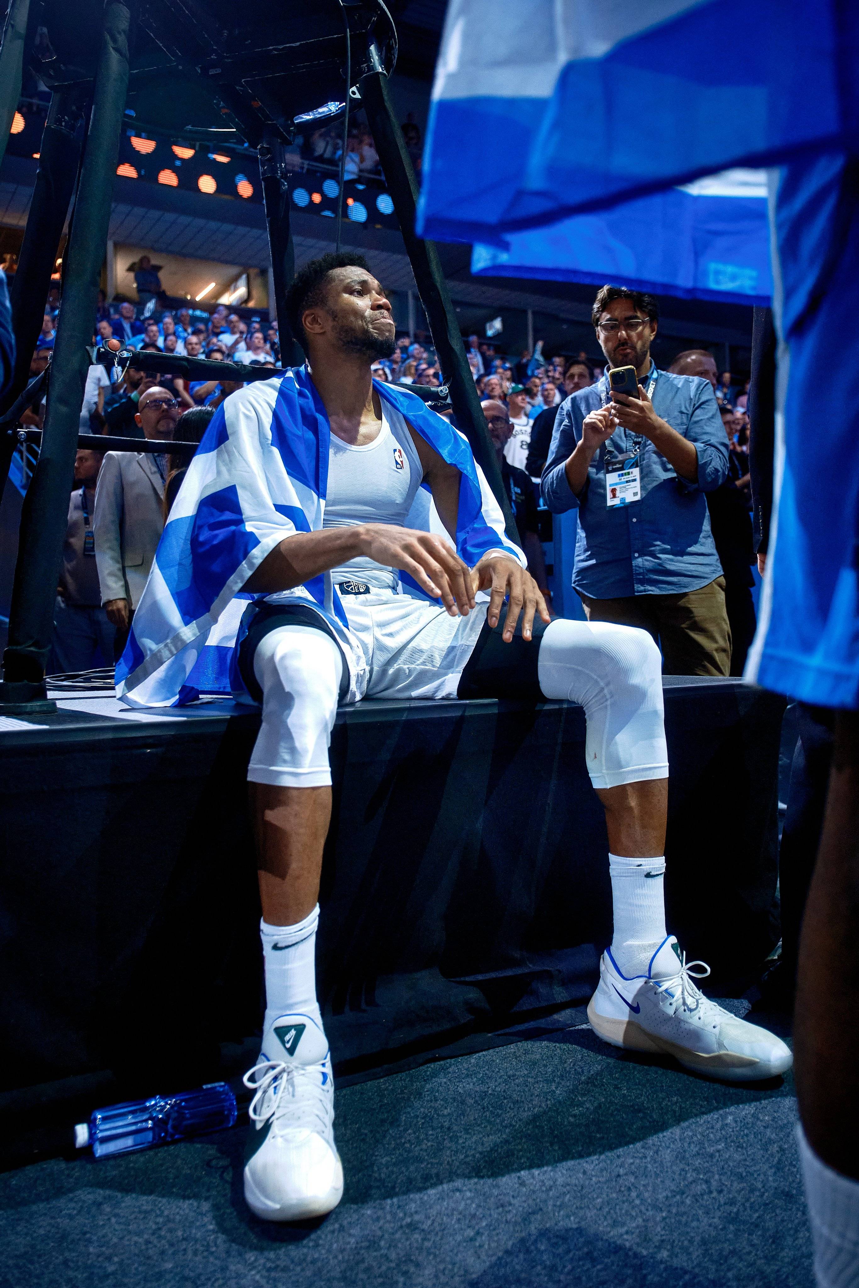 2025年新手游下载 字母哥攻防比赛夺冠 