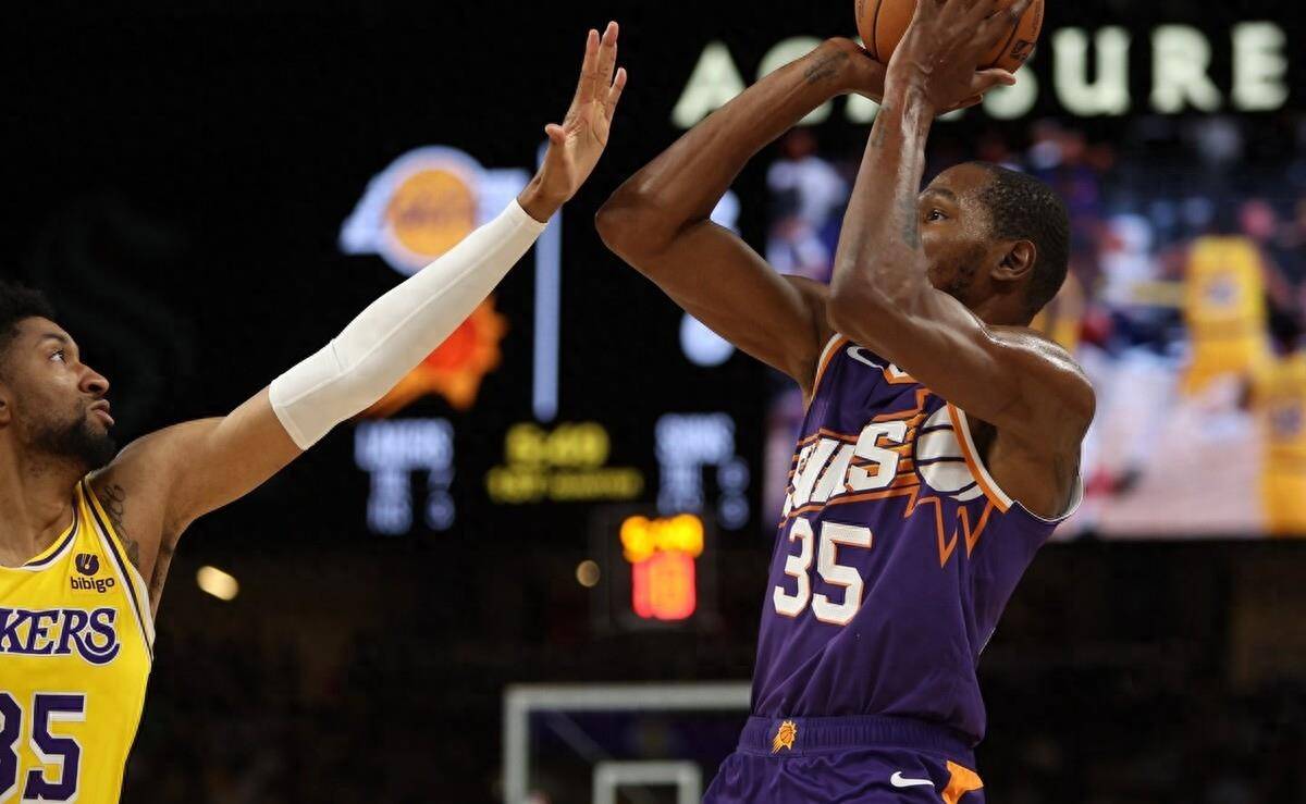 爱游戏新游榜单蒂姆巅峰对决，杜兰特与30激战FPX分钟，回归赛场胜负难料！(杜兰特比赛视频2020)