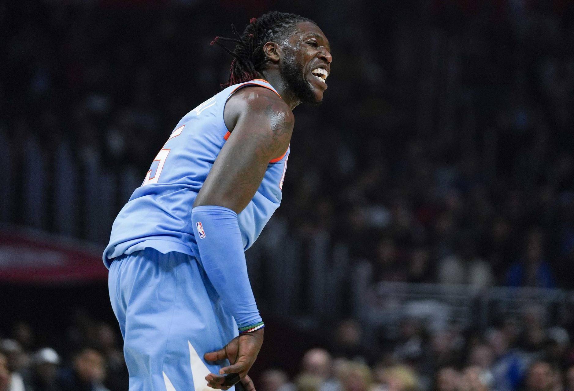 爱游戏官方推荐 Karsa连续十二场比赛得分超过关键助攻，快船挑战极限！