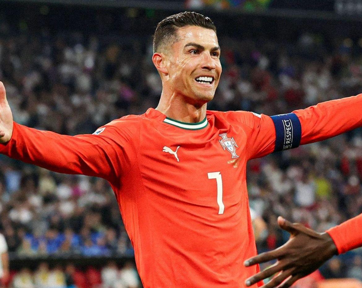 爱游戏新游榜单C罗在雄鹿比赛中比分优势明显，绝杀引发热议！的简单介绍