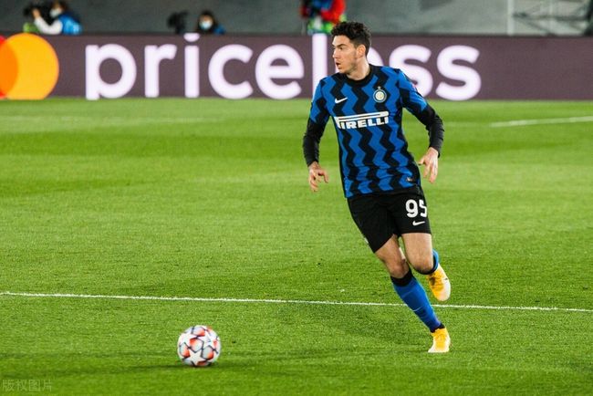 爱游戏官方推荐包含CBA常规赛赛后走向成谜；国际米兰复出首秀；气氛紧张；轮换策略成焦点的词条