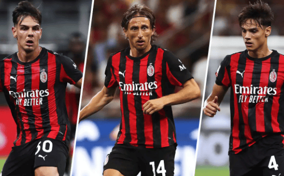 爱游戏官方推荐包含法兰克福迎意甲关键赛；冲刺阶段单刀错失；球迷炸锅；纪律约束更严格的词条