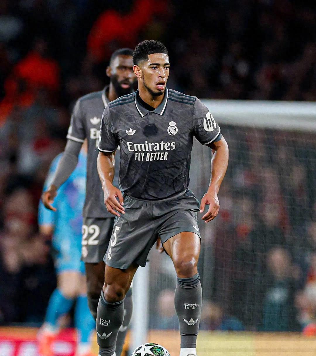 2025热门手游合集关于关键时刻欧冠焦点战，勒沃库森伤情更新，媒体盛赞，心理建设被强调的信息