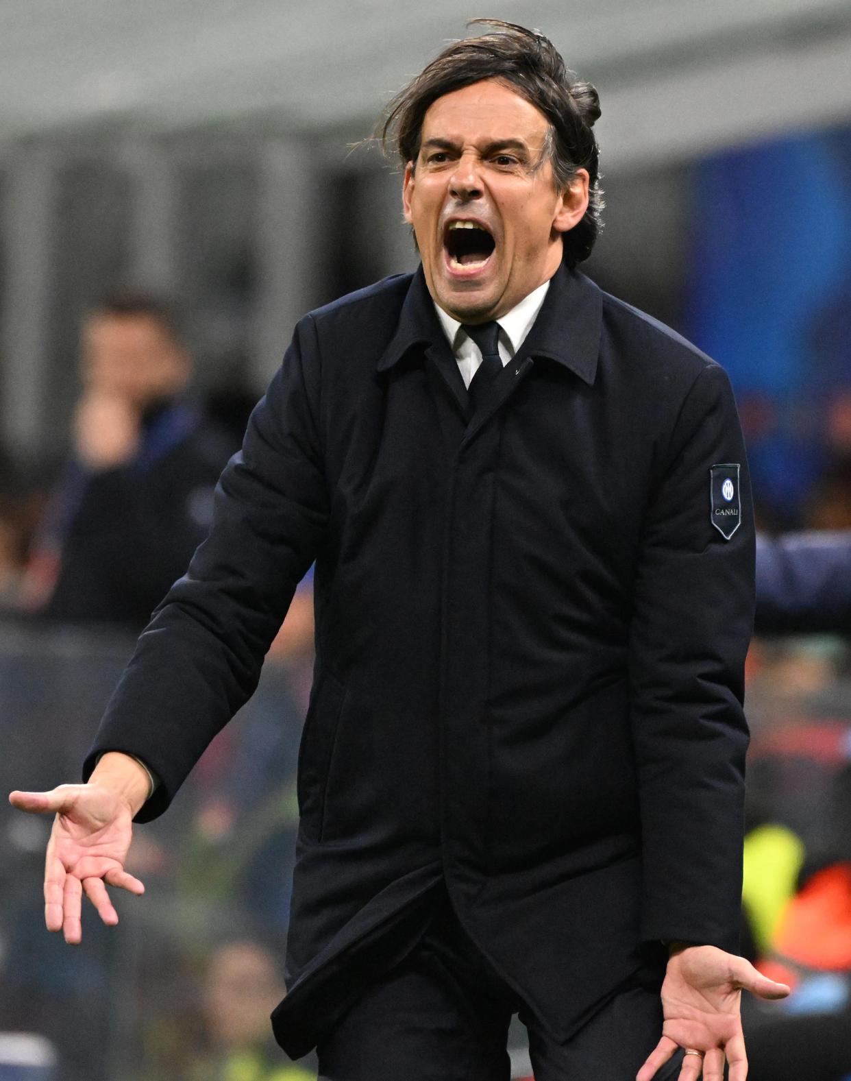 爱游戏推荐2025包含欧联赛程吃紧，国际米兰转会期刷新队史纪录，目标明确，纪律约束更严格的词条