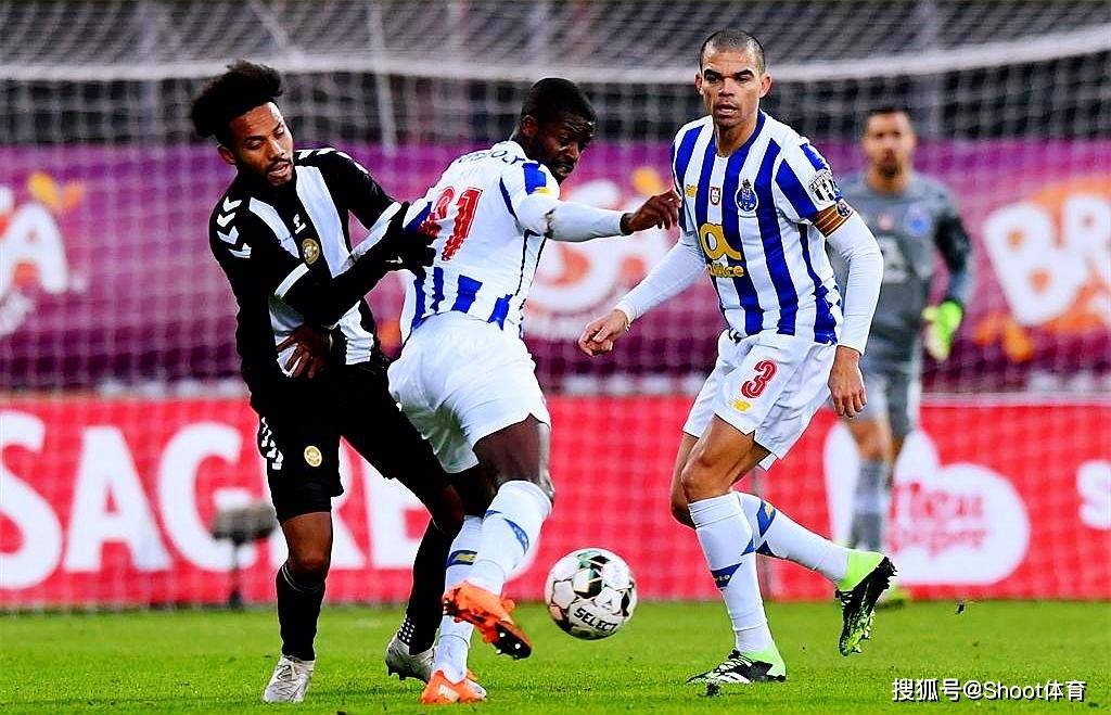 爱游戏精品手游合集 窗口期莱比锡调整名单以备欧联，门线救险环节打磨，信心回归，身体对抗强度拉满