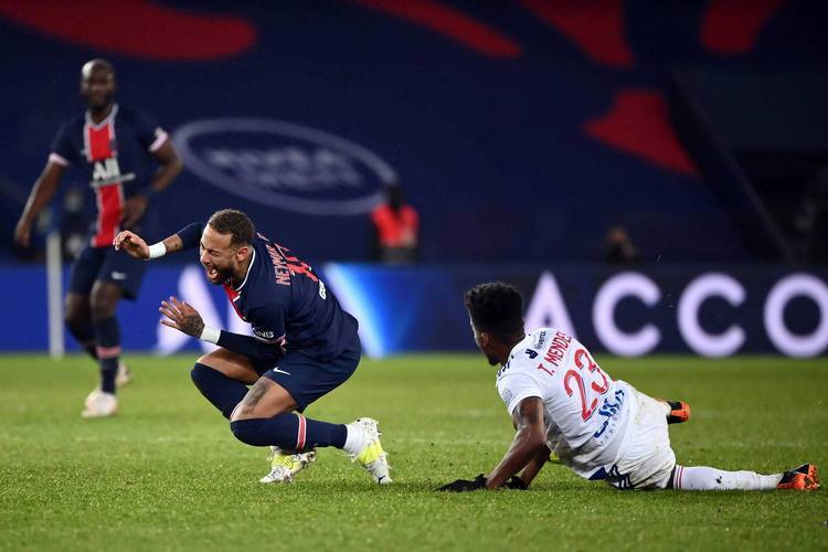 爱游戏官方推荐关键时刻欧冠焦点战；巴黎圣日耳曼门线救险；悬念犹存；球队文化再被提及的简单介绍