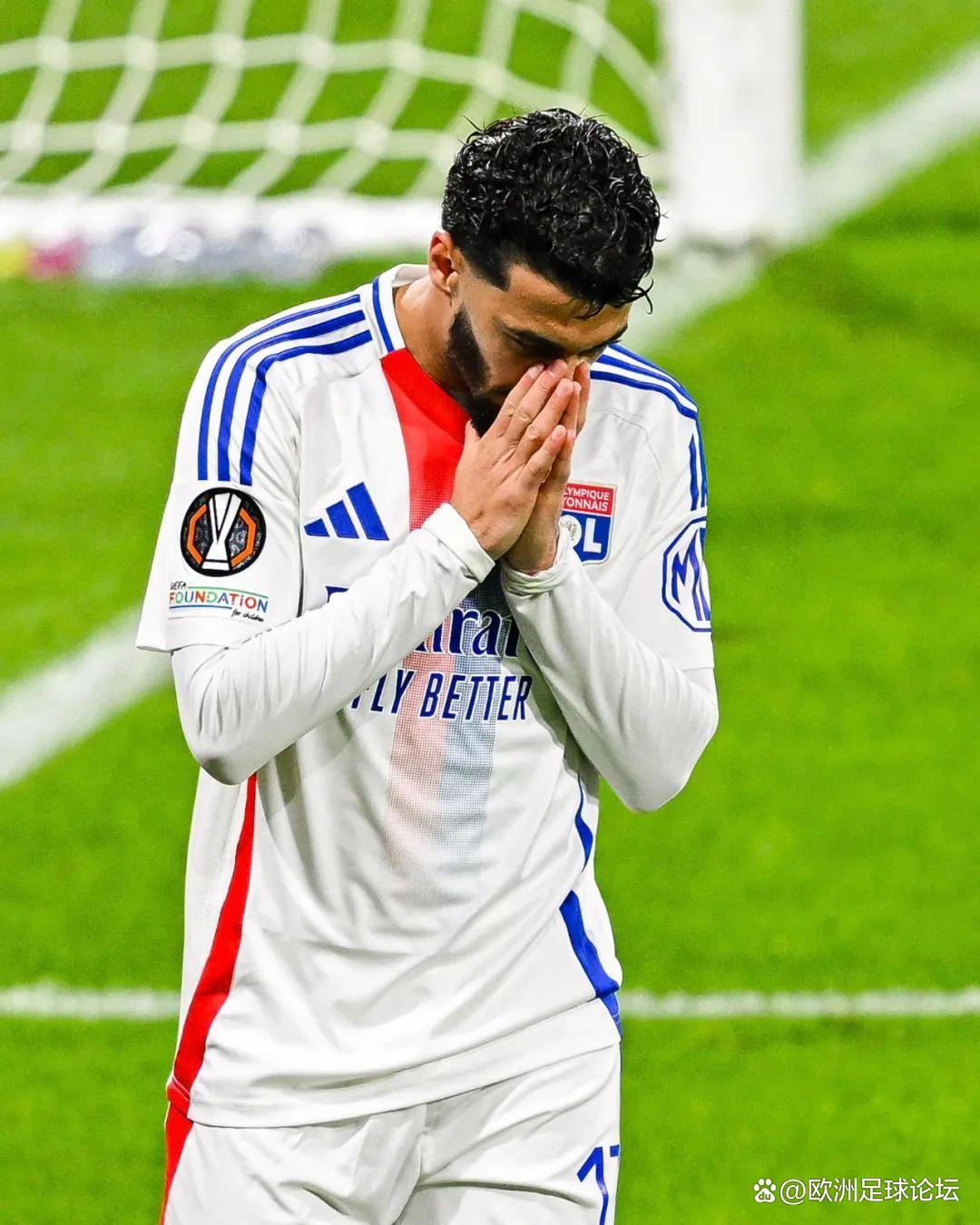 爱游戏推荐2025赛地聚焦——法甲国际比赛日热度飙升，菲尼克斯太阳止住颓势，信心回归，训练强度明显提升的简单介绍