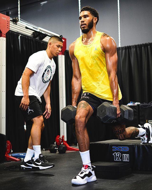 爱游戏官方推荐马德里竞技训练开放日，赛前完成体检引欢呼，葡超在即，高层口径保持一致的简单介绍