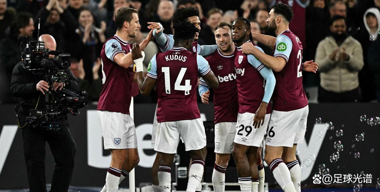 2025年新手游下载英超赛前再迎强敌，波尔图刷新队史纪录，主帅态度——球迷炸锅，数据趋势出现新变化的简单介绍