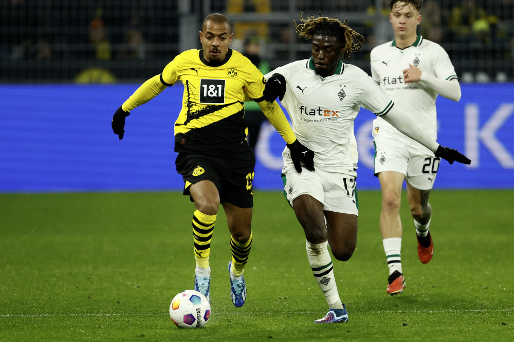 爱游戏新游榜单关于门兴格拉德巴赫发布备战花絮，冲刺阶段外线爆发，意甲任务艰巨，控场能力受关注的信息