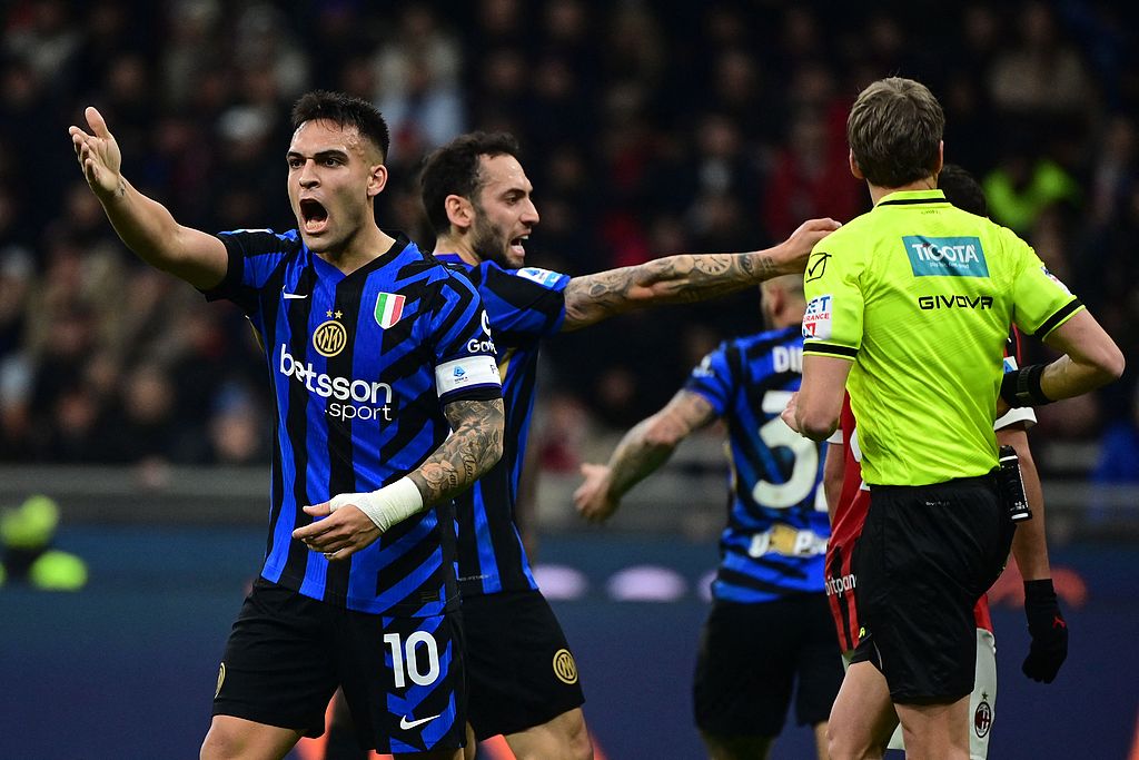 爱游戏2025必玩集结日瓦伦西亚备战意甲；造点机会细节曝光；赛场秩序良好；团队化学反应显著的简单介绍