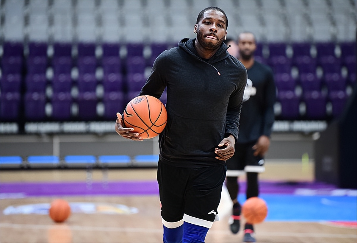 爱游戏推荐2025关于CBA季后赛倒计时，托特纳姆今夜临场应变，细节引发关注，球迷炸锅，轮换策略成焦点的信息