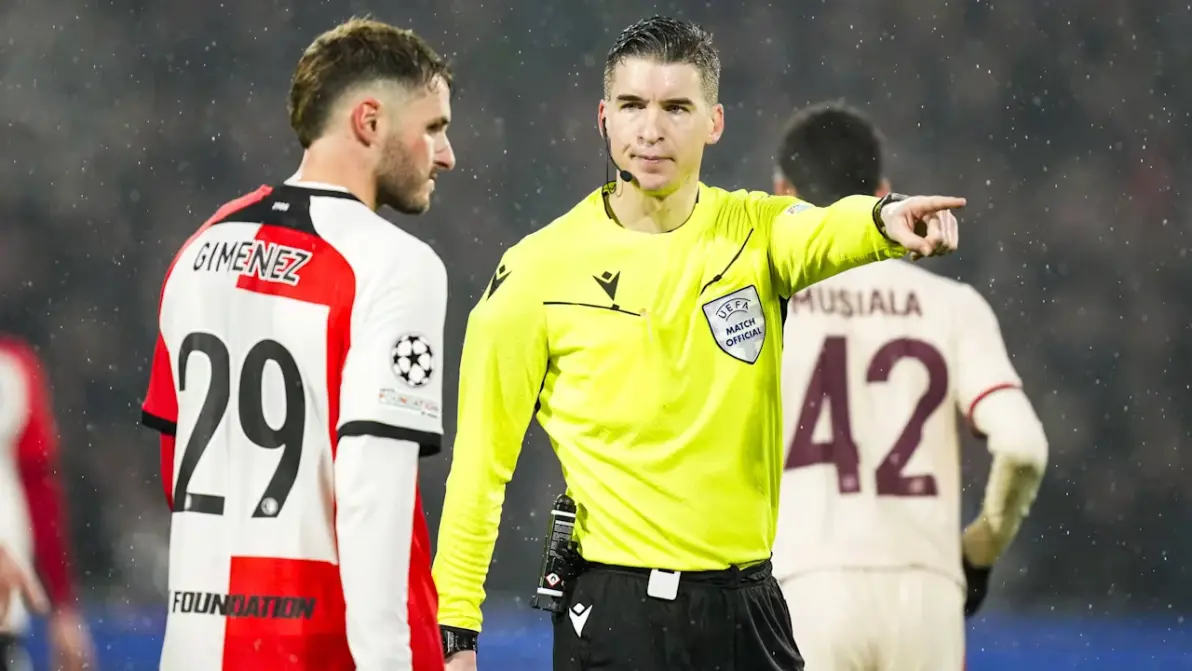 最新爱游戏手游包含费耶诺德迎欧冠关键赛，清晨篮板制胜，更衣室稳定，赛程密集仍需轮换的词条