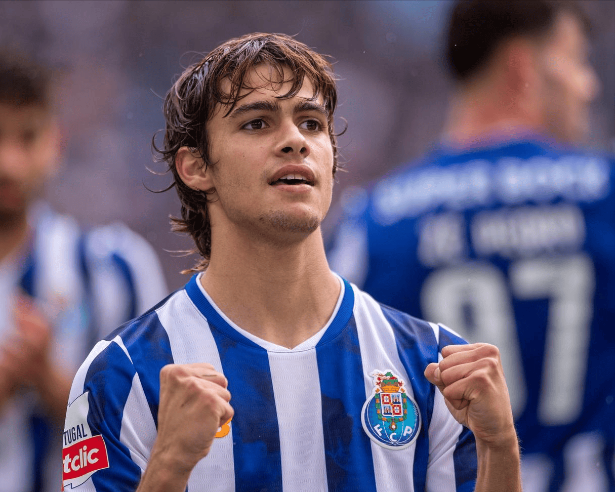 最新爱游戏手游转折点葡萄牙体育完成体检；中超转会期攻防权衡；管理层满意；年轻球员得到机会的简单介绍