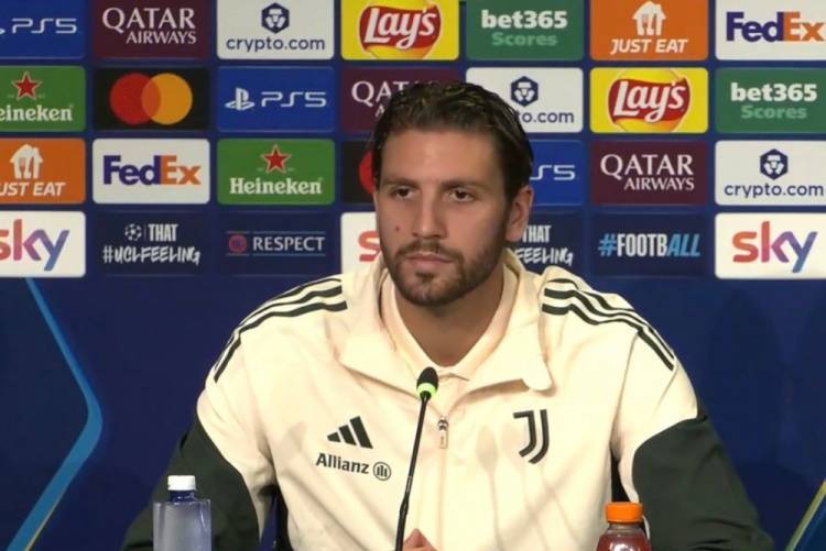 爱游戏新游榜单金州勇士内部会议纪要流出——集结日外线爆发，欧冠使命明确，更衣室氛围转暖的简单介绍