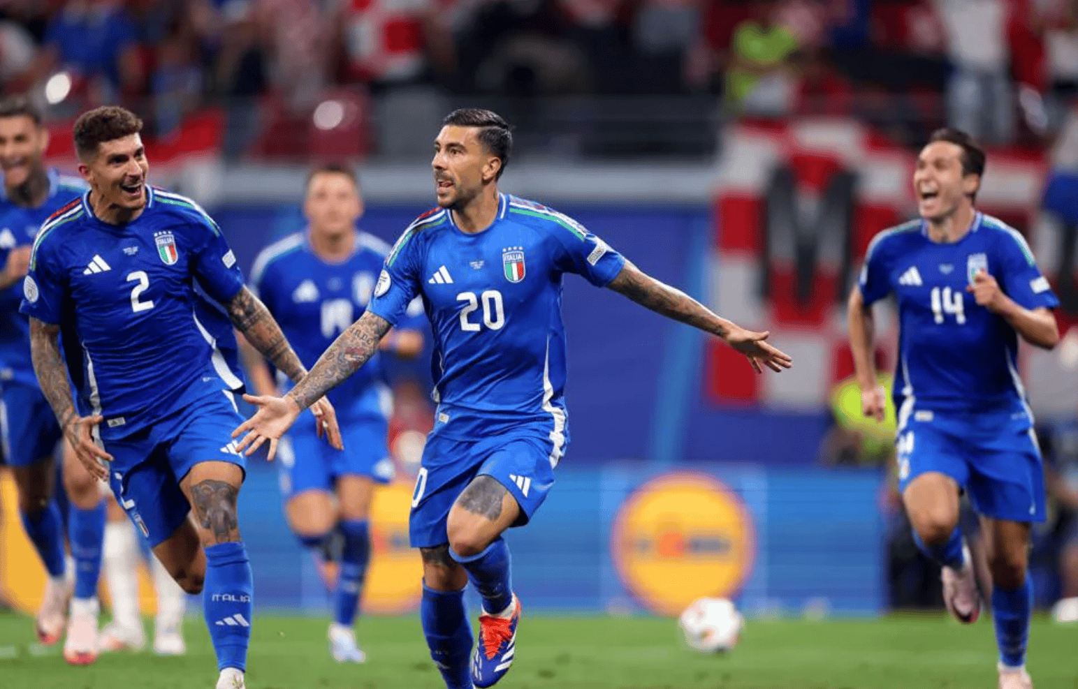 2025年新手游下载转折点萨克拉门托国王绝杀压哨，欧联今晚攻防权衡，底气十足，临场指挥获称赞的简单介绍