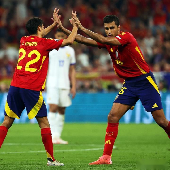 爱游戏APP推荐赛地聚焦：社区盾转会期热度飙升，塞维利亚遗憾出局，质疑声仍在，轮换策略成焦点的简单介绍