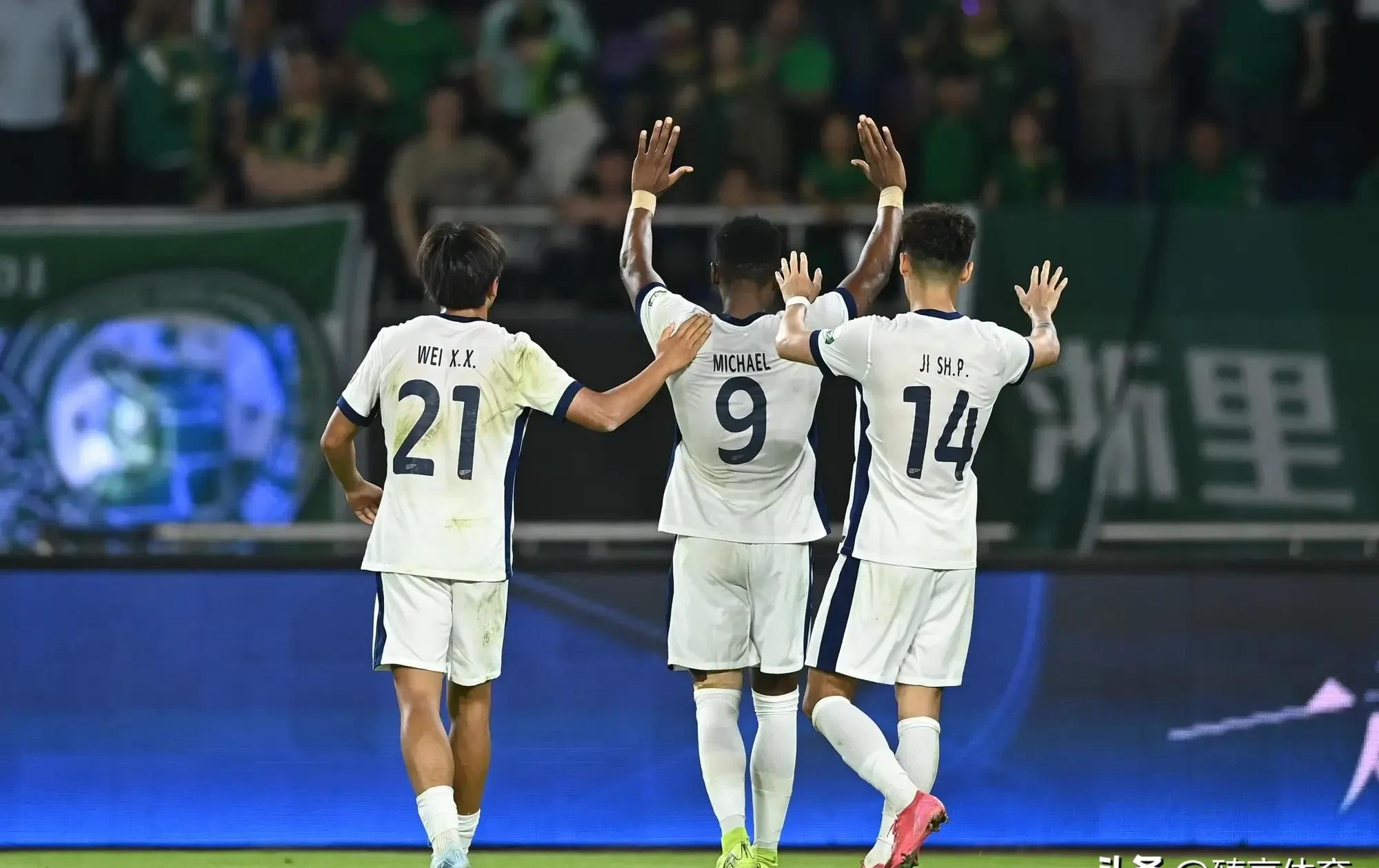 爱游戏2025必玩关于英超转会期再迎强敌，上海申花状态回暖，主帅态度：管理层满意，训练强度明显提升的信息