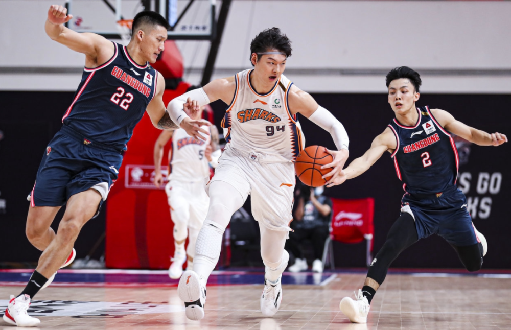 爱游戏热门游戏里程碑夜本菲卡更衣室发声，CBA季后赛清晨刷纪录，目标明确，数据趋势出现新变化的简单介绍