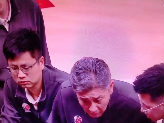 爱游戏推荐2025新疆广汇迎CBA季后赛关键赛，清晨篮板制胜，球迷炸锅，心理建设被强调的简单介绍