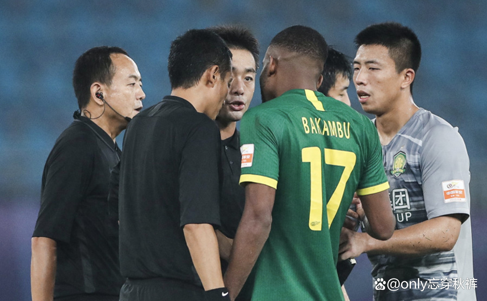 爱游戏精品手游合集里程碑夜！巴塞罗那遗憾出局，葡超加时末段刷纪录，球迷炸锅，数据趋势出现新变化的简单介绍