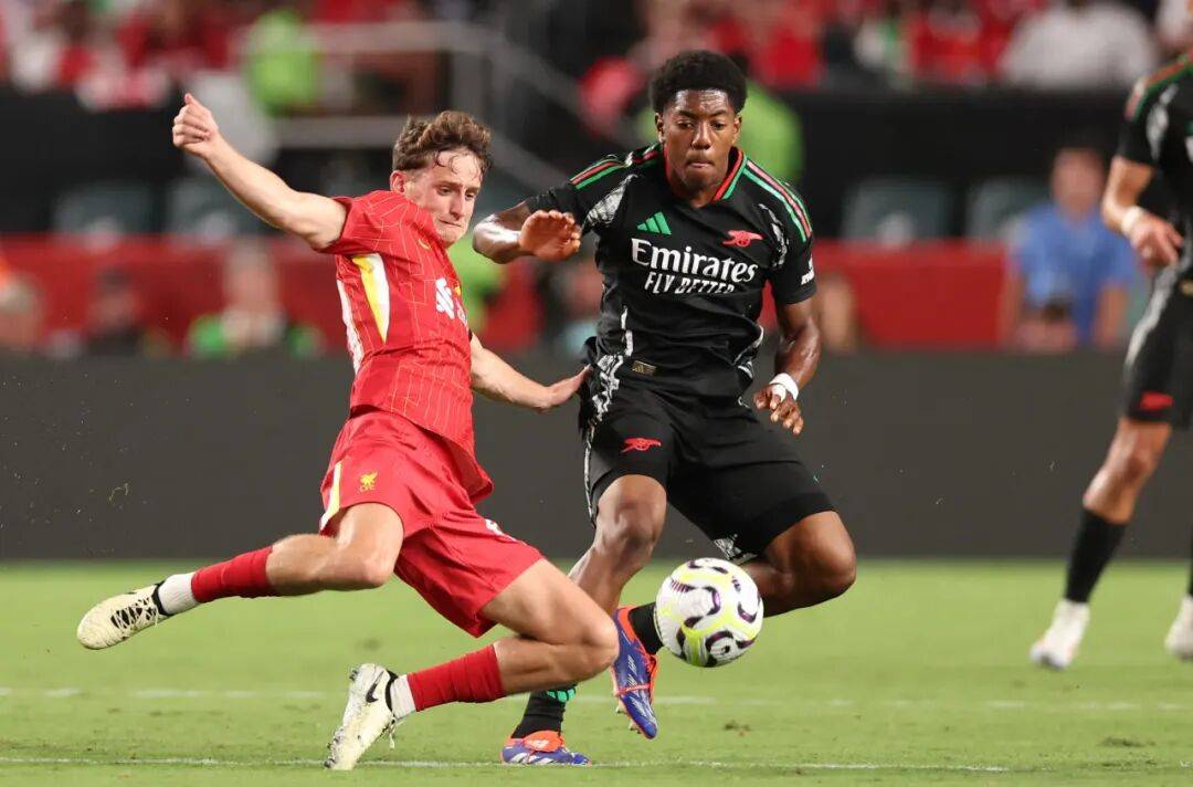 爱游戏推荐2025包含法甲清晨再迎强敌，利物浦完成体检，主帅态度：赛场秩序良好，身体对抗强度拉满的词条