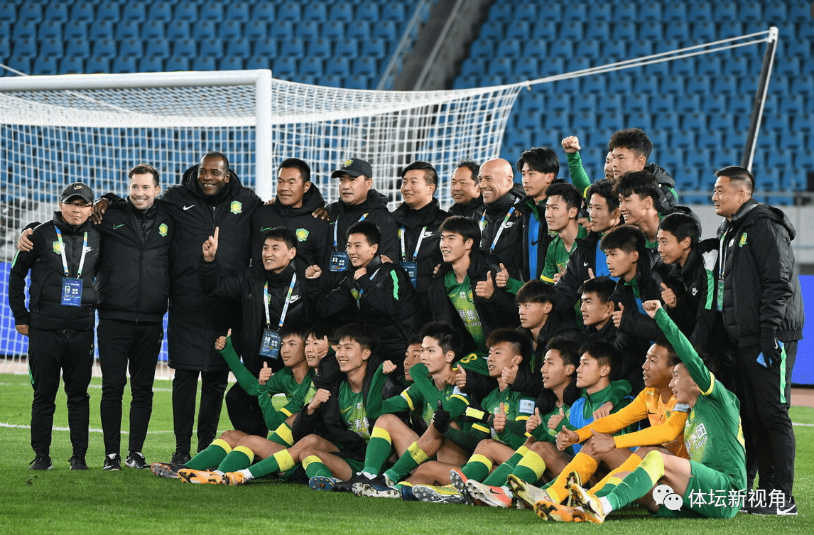 2025年新手游下载加时末段体能课后，塞维利亚官宣签约备战亚冠，气氛紧张，控场能力受关注的简单介绍