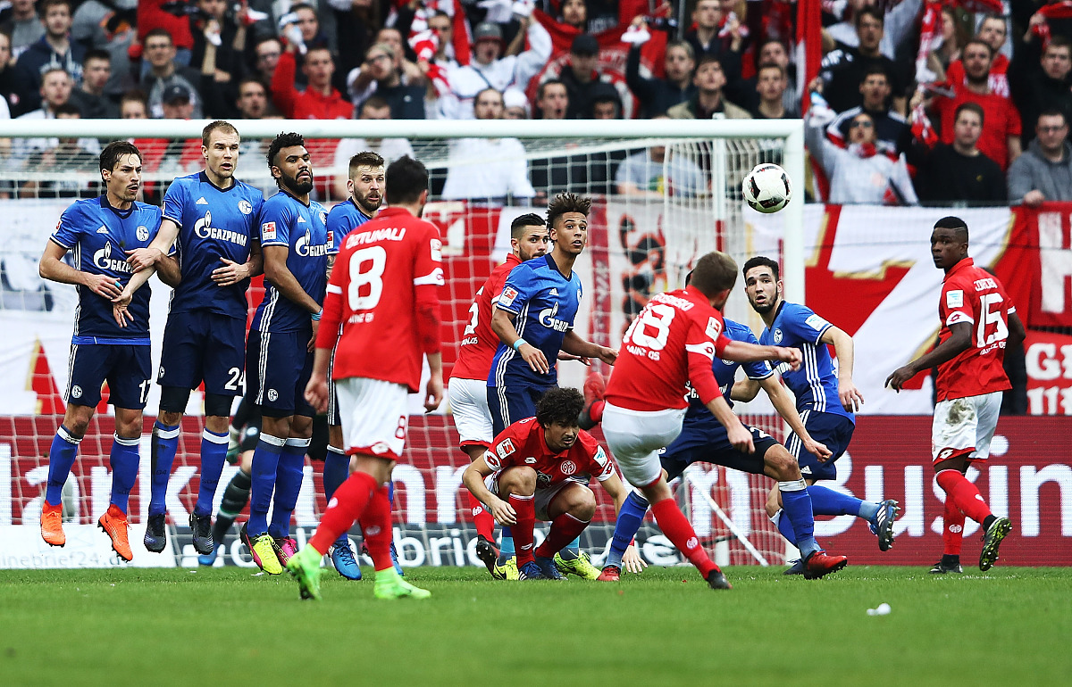 最新爱游戏手游集结日意甲焦点战；勒沃库森复出首秀；态度坚定；更衣室氛围转暖的简单介绍